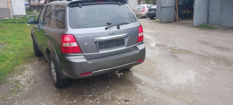 Kia Sorento 2.5, снимка 3 - Автомобили и джипове - 53522507