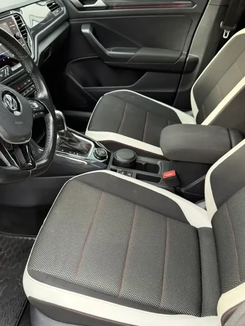 VW T-Roc, снимка 9 - Автомобили и джипове - 55930022