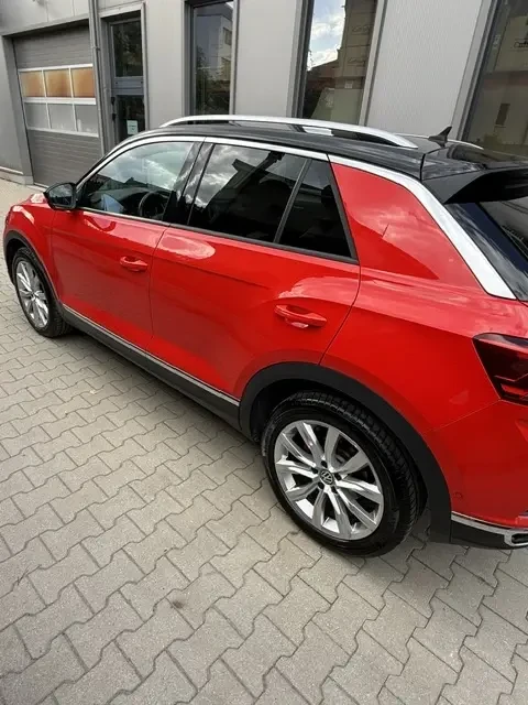 VW T-Roc, снимка 4 - Автомобили и джипове - 55930022