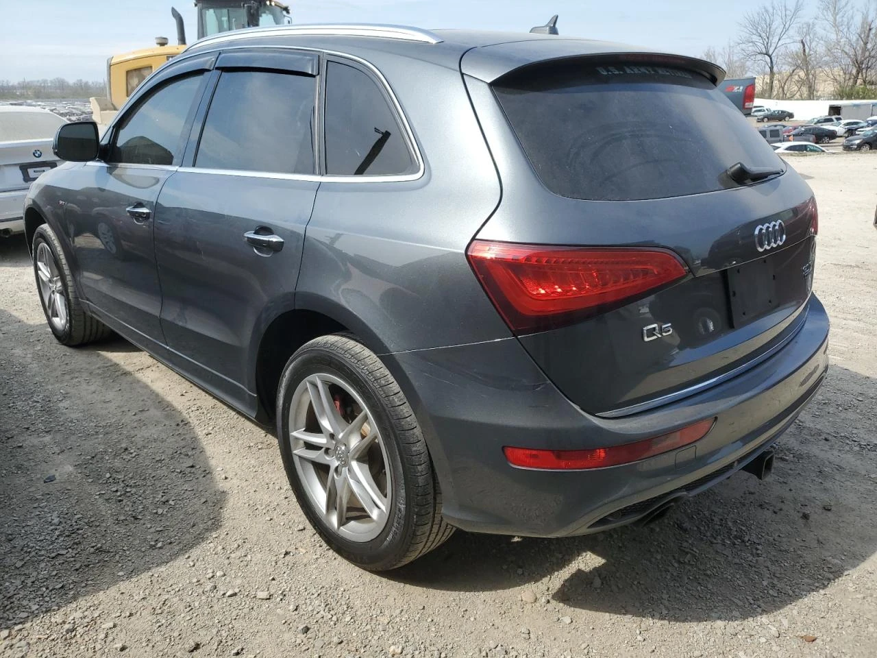 Audi Q3  - изображение 2