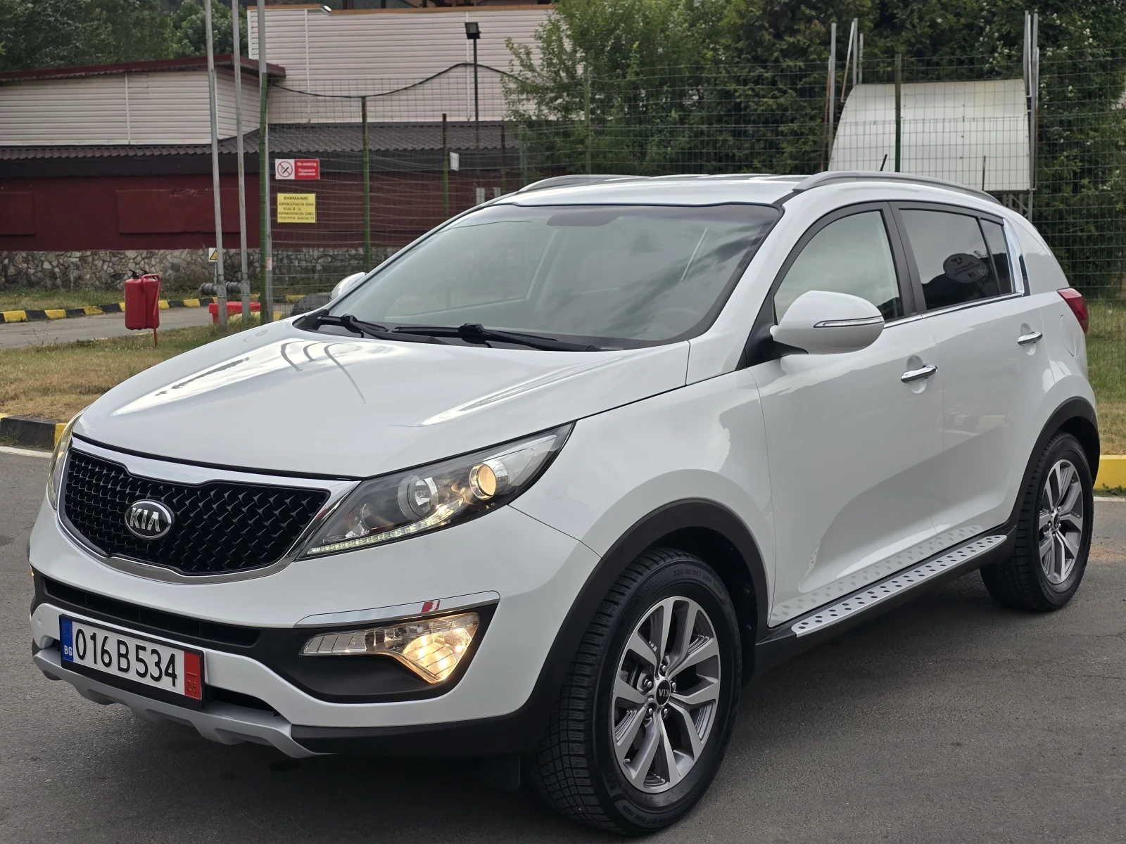 Kia Sportage Внос от Италия бензин газ Топ състояние - изображение 3