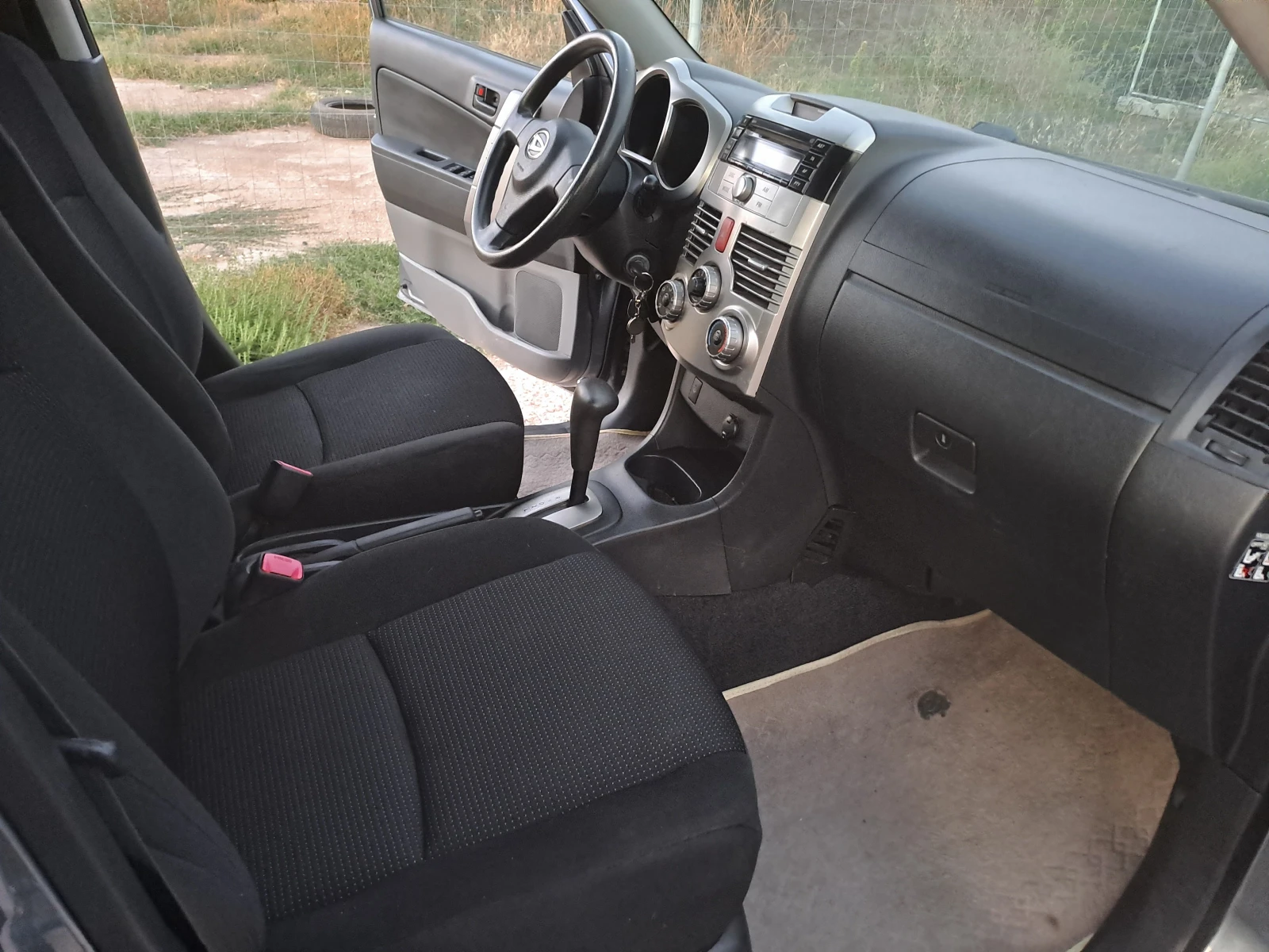 Daihatsu Terios 1.5iAУТОМАТ 4Х4 ESKLUZIVE  - изображение 8