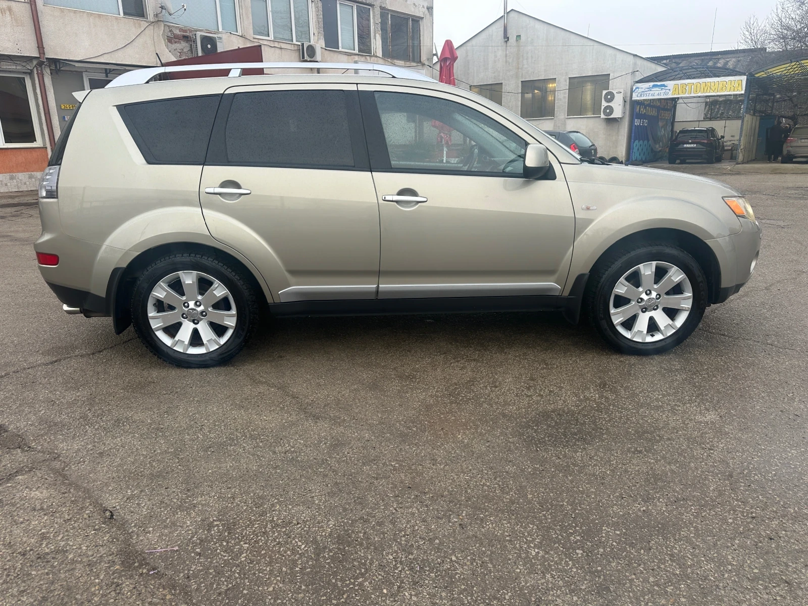 Mitsubishi Outlander 2.4-4x4-AUTOMAT-EXECUTIVE-SWISS-БЕЗ-КОРОЗИЯ - изображение 6