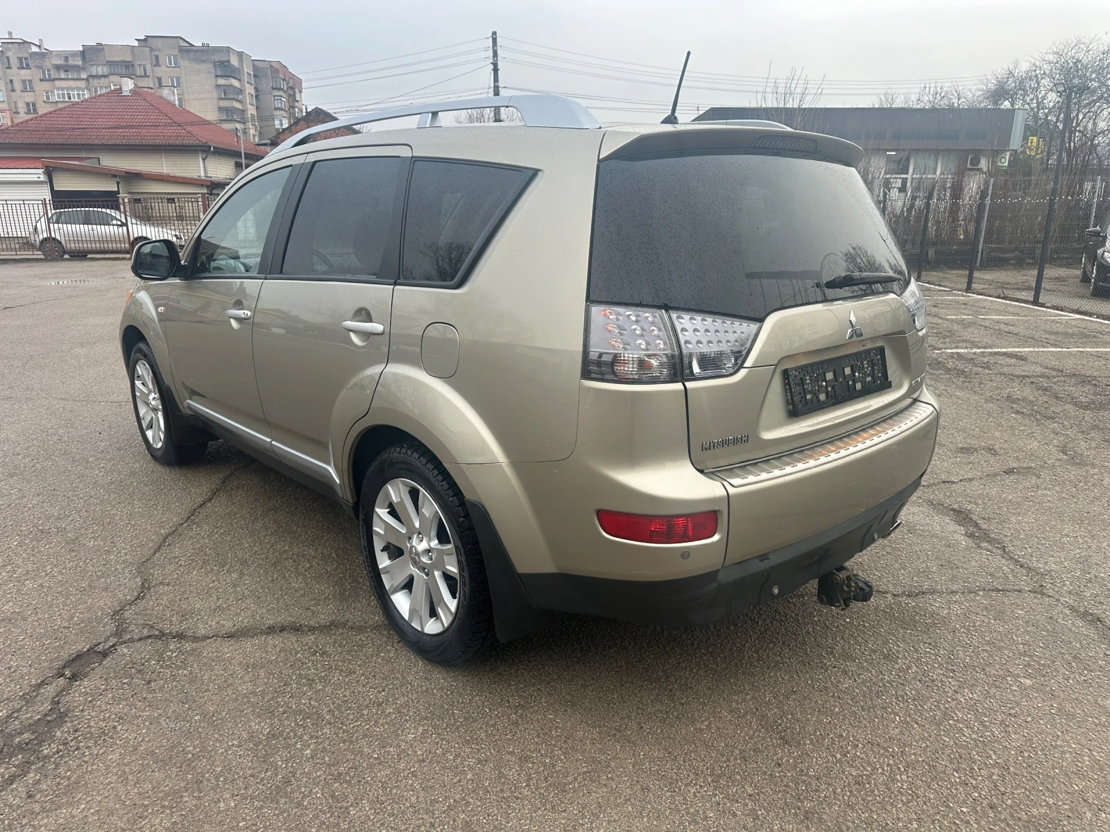Mitsubishi Outlander 2.4-4x4-AUTOMAT-EXECUTIVE-SWISS-БЕЗ-КОРОЗИЯ - изображение 3