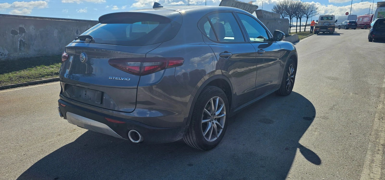 Alfa Romeo Stelvio  - изображение 4