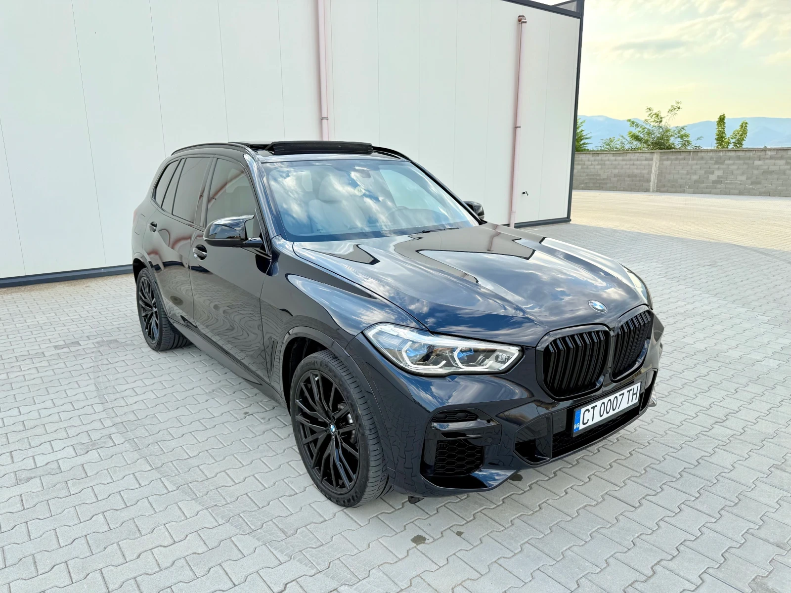 BMW X5 M/4.0/Xdrive/Laser/Skylounge, снимка 3 - Автомобили и джипове - 53923882