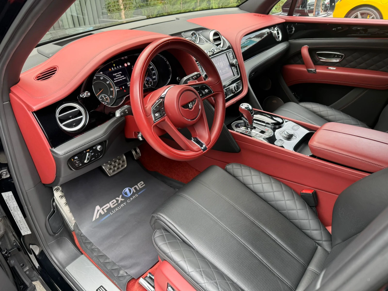 Bentley Bentayga 6.0 W12/TV/NAIM, снимка 9 - Автомобили и джипове - 54614734