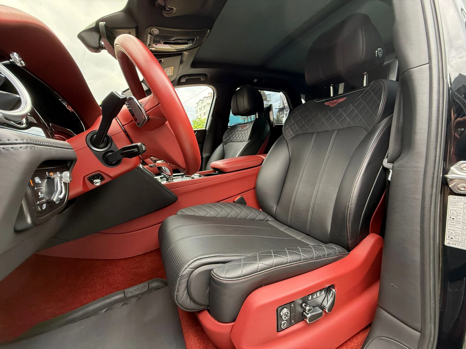 Bentley Bentayga 6.0 W12/TV/NAIM, снимка 10 - Автомобили и джипове - 54614734