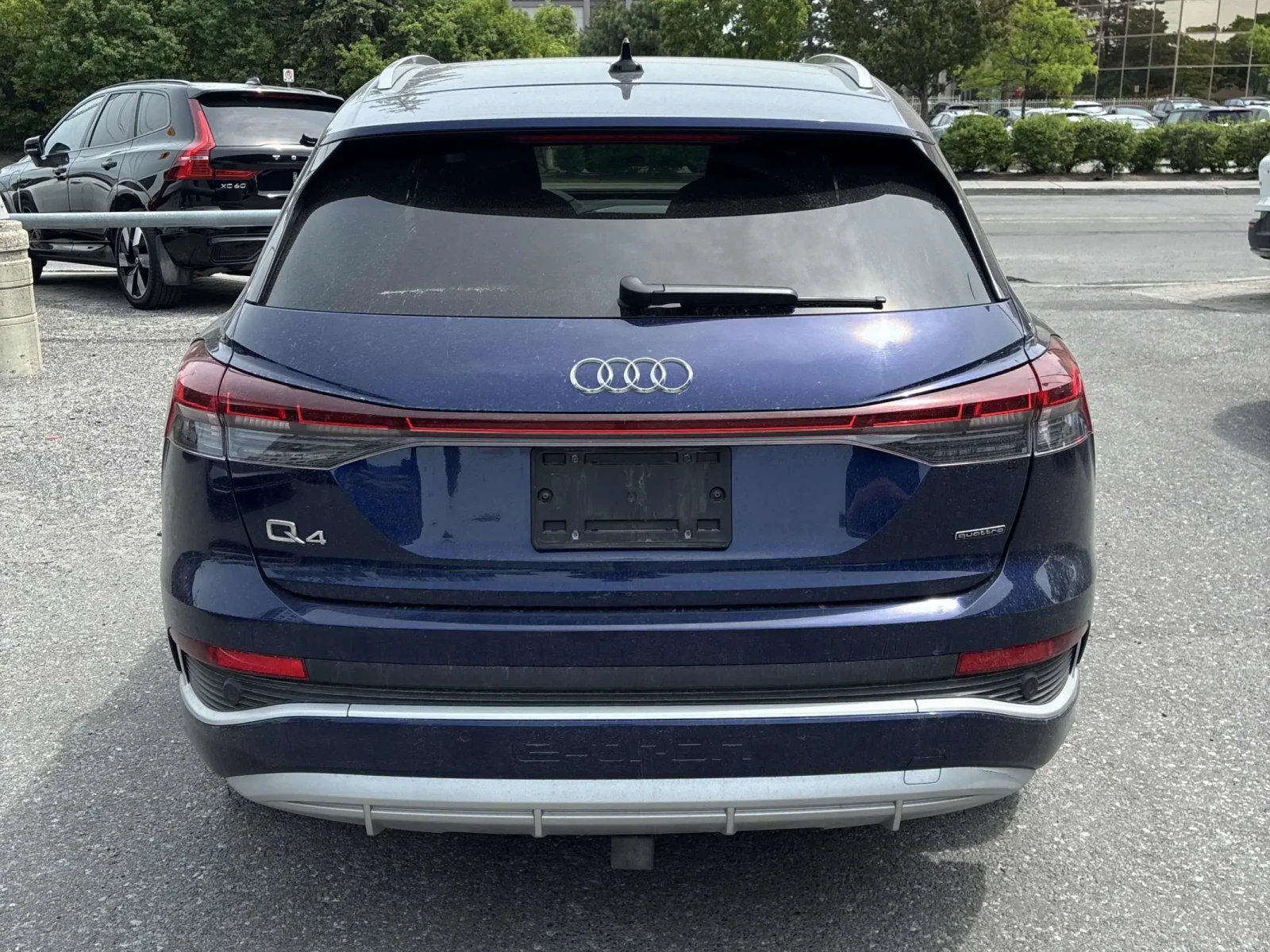 Audi Q4 e tron / ПАНОРАМА / КАБЕЛ, снимка 5 - Автомобили и джипове - 54800078