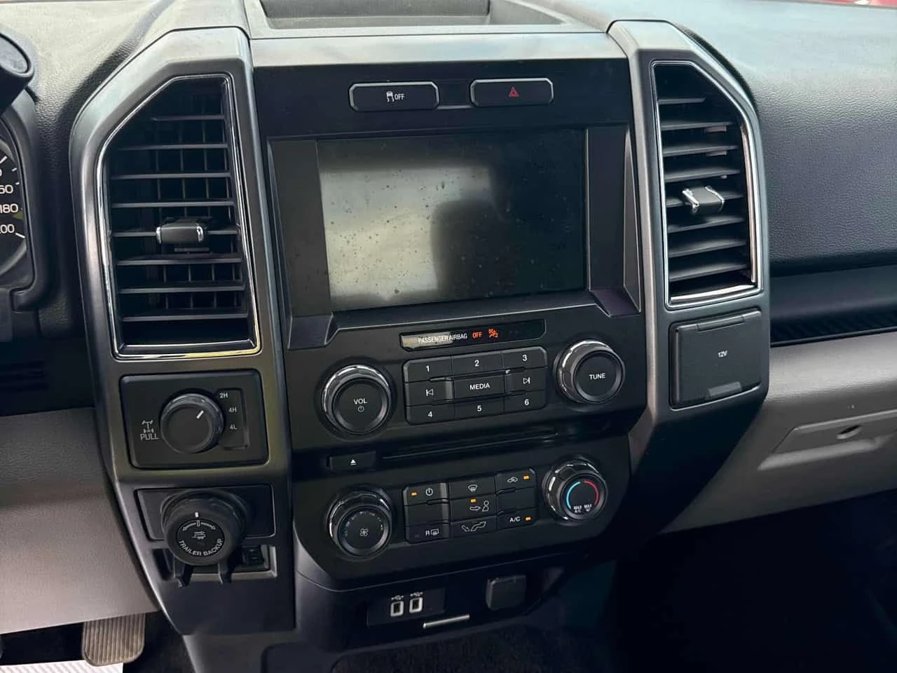 Ford F150 * 4WD SuperCab* АВТОКРЕДИТ БЕЗ ПЪРВОНАЧАЛНА ВНОСКА, снимка 9 - Автомобили и джипове - 55135259