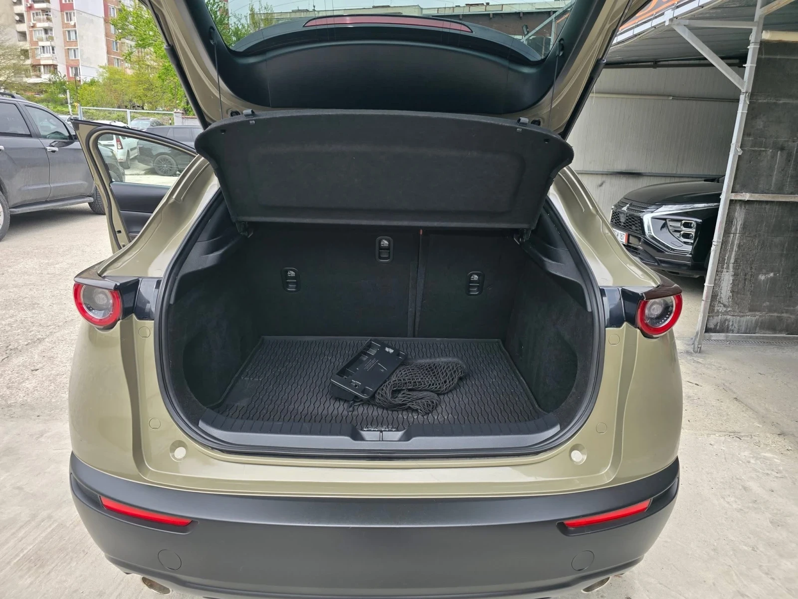 Mazda CX-30, снимка 6 - Автомобили и джипове - 55327431