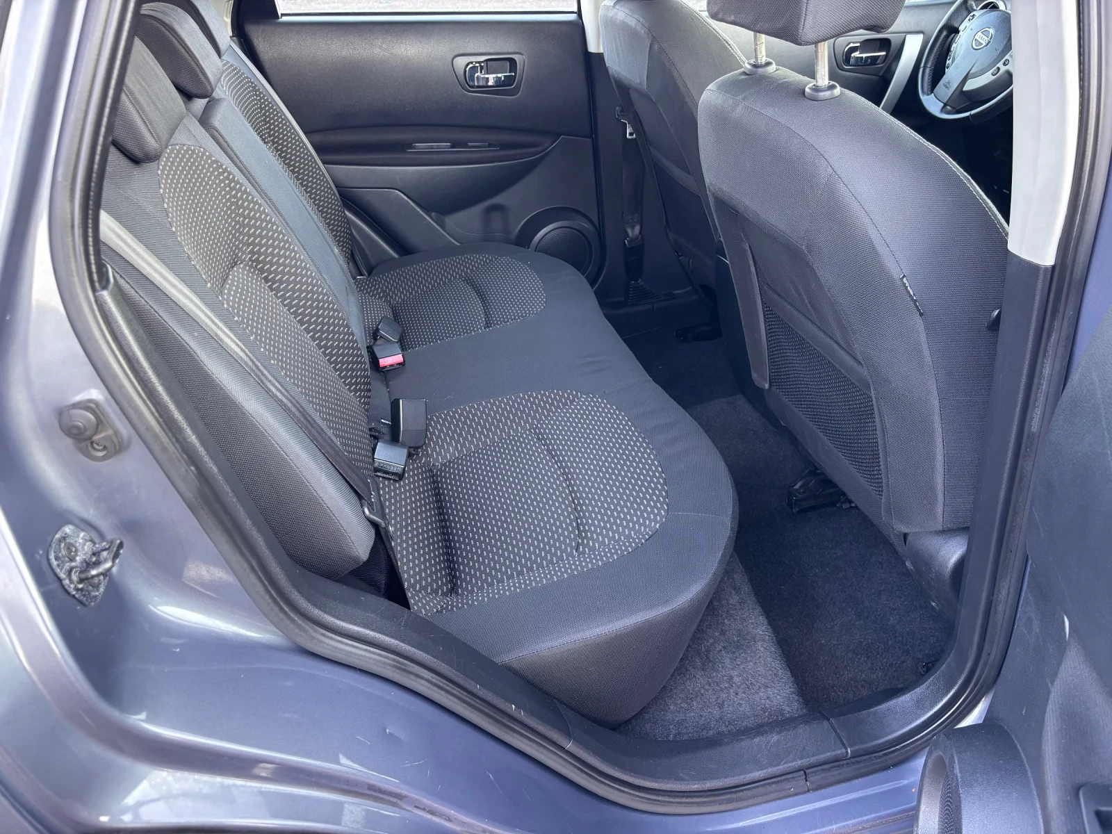 Nissan Qashqai 2.0 i 4x4  120 000 км!!!, снимка 17 - Автомобили и джипове - 55631339