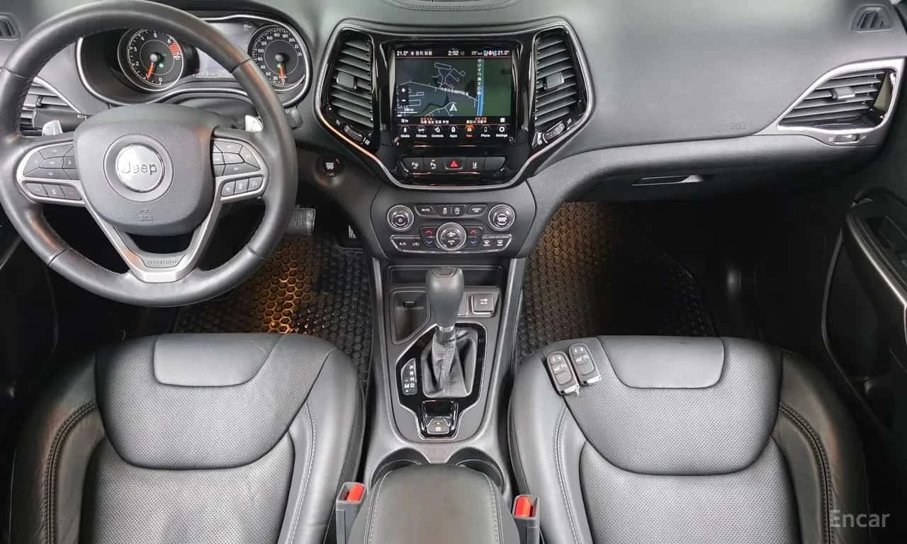 Jeep Cherokee 2.4 Limited| PANO| ПОДГРЕВИ| НАВИ| 2 КЛЮЧА| , снимка 7 - Автомобили и джипове - 56169058