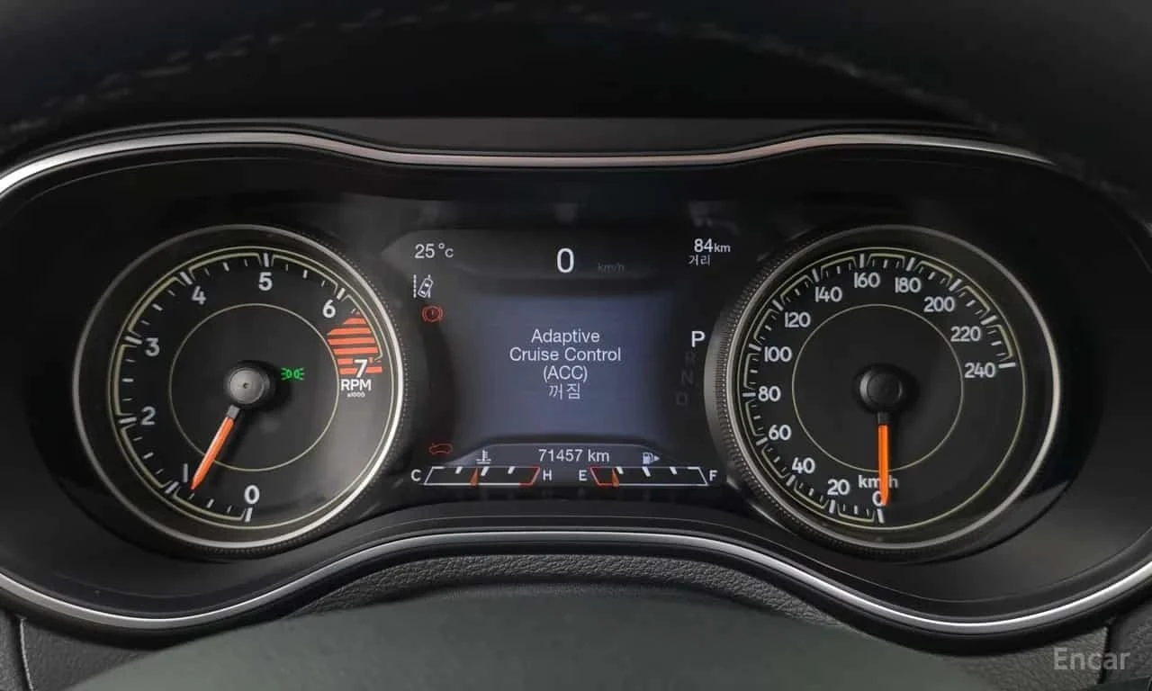 Jeep Cherokee 2.4 Limited| PANO| ПОДГРЕВИ| НАВИ| 2 КЛЮЧА| , снимка 8 - Автомобили и джипове - 56169058