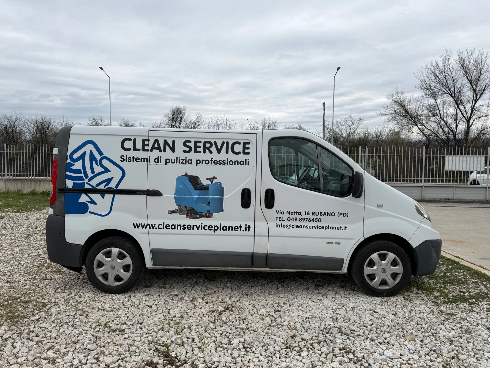 Renault Trafic, снимка 3 - Бусове и автобуси - 54026573