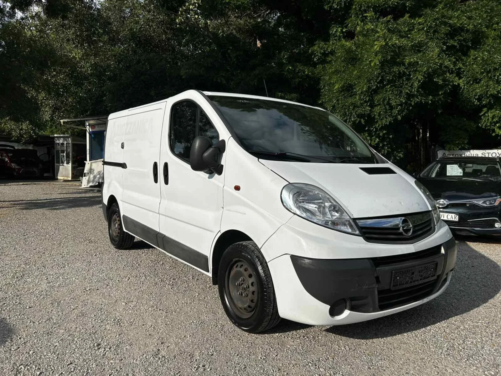 Opel Vivaro 2.0, снимка 2 - Бусове и автобуси - 55313190