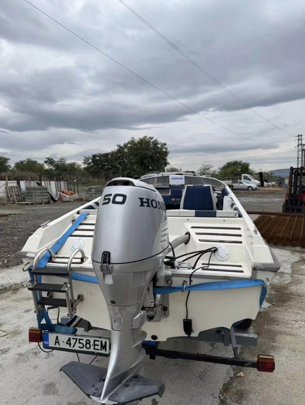 Моторна яхта Picton 159GT, снимка 3 - Воден транспорт - 55339528