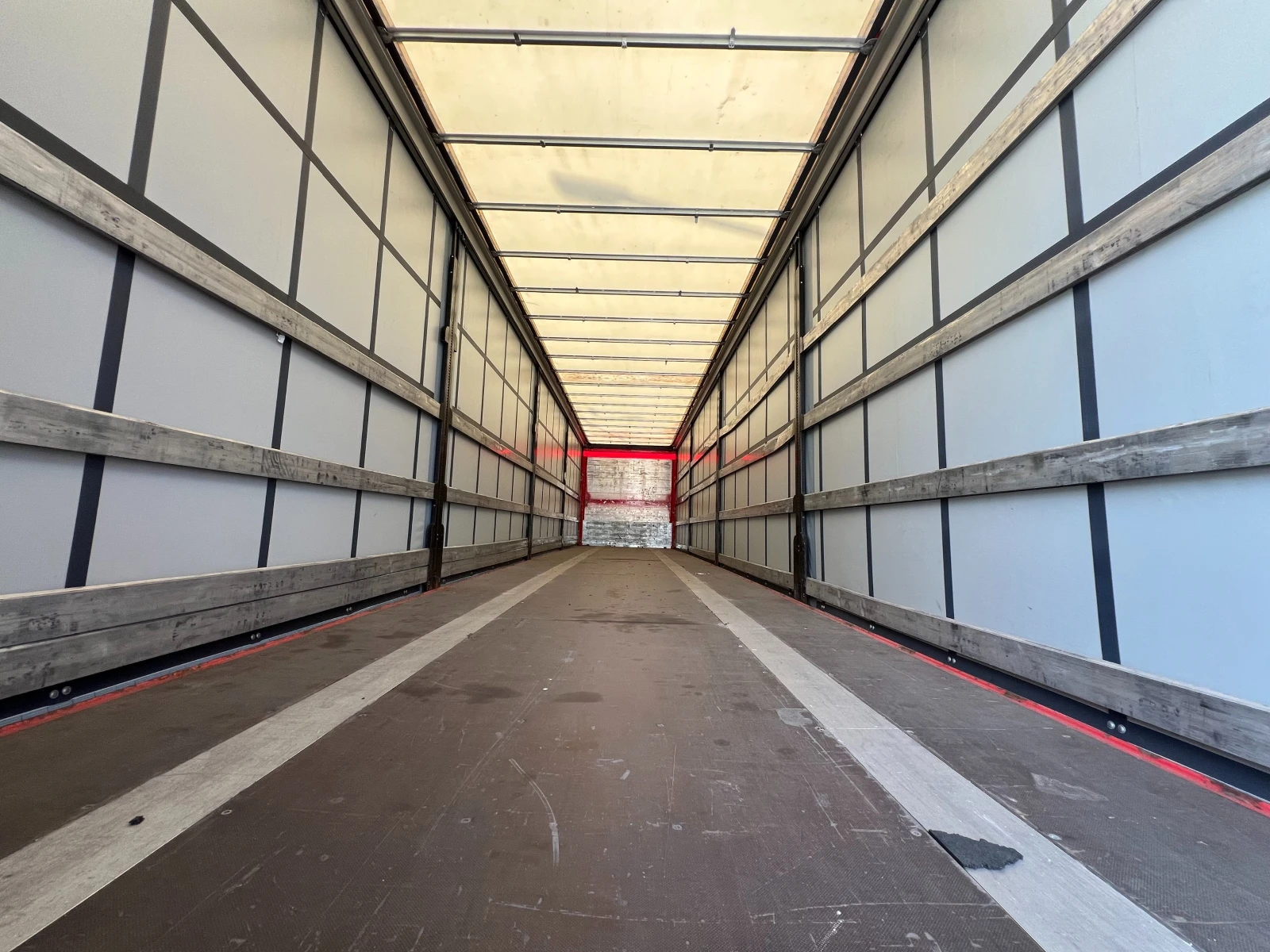 Полуремарке Schwarzmuller 5790 кг, 2 броя, BPW, снимка 10 - Ремаркета - 53724127