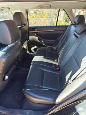 Toyota Avensis 2.0, 147кс, кожа, Facelift, семеен, снимка 8