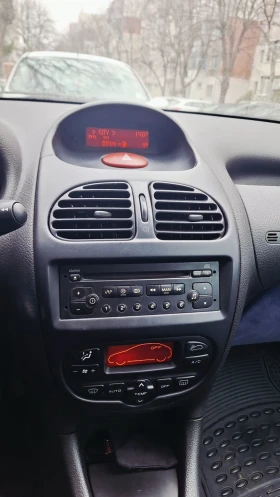 Peugeot 206 1.4 бензин, хечбек, 88 к.с. - 2200 € / 4302.83 лв. - 65654031 8