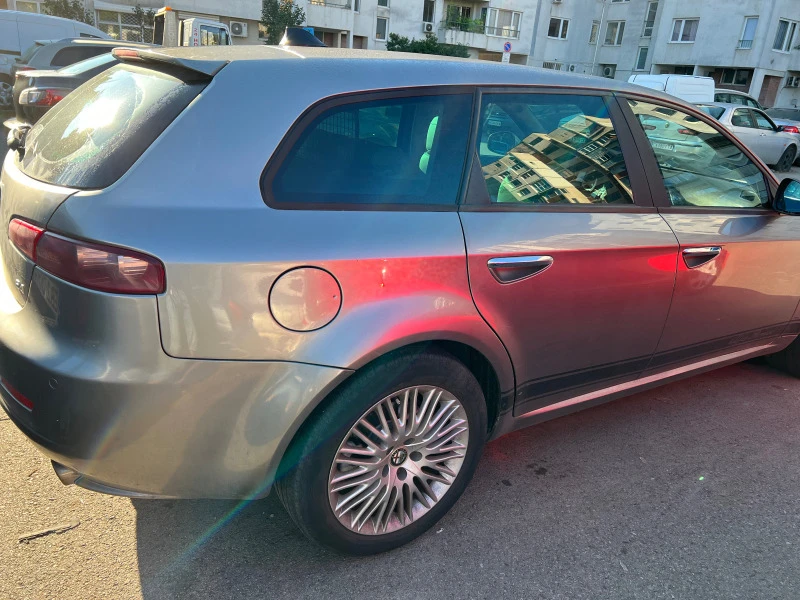 Alfa Romeo 159 sportwagon 2.4, снимка 2 - Автомобили и джипове - 44058454