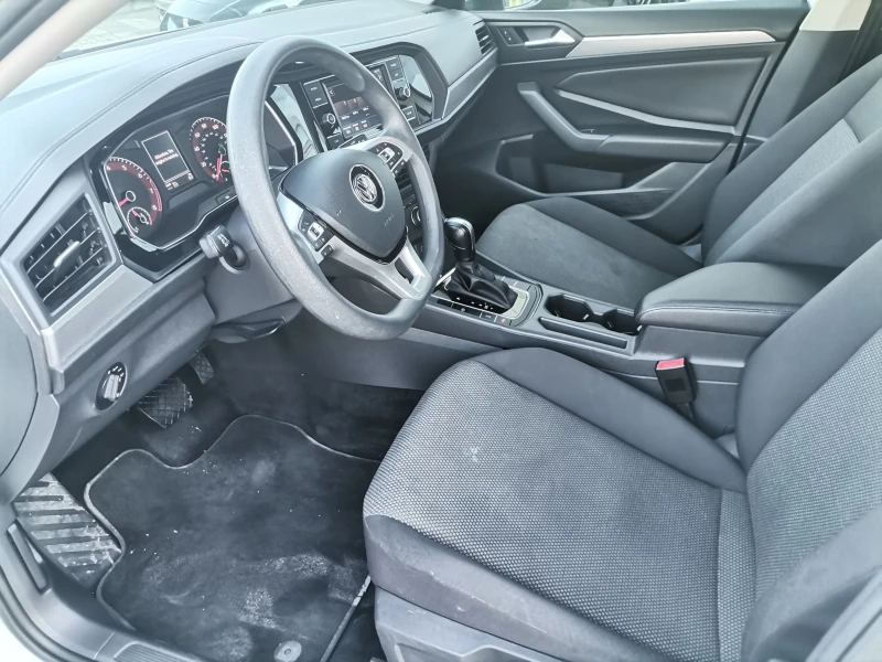 VW Jetta, снимка 4 - Автомобили и джипове - 46886987