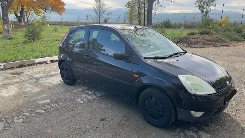 Ford Fiesta, снимка 2 - Автомобили и джипове - 47543854