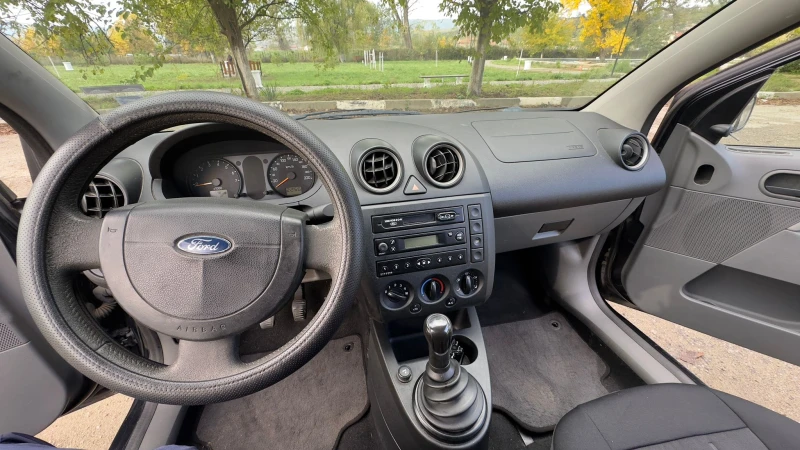 Ford Fiesta, снимка 8 - Автомобили и джипове - 47543854