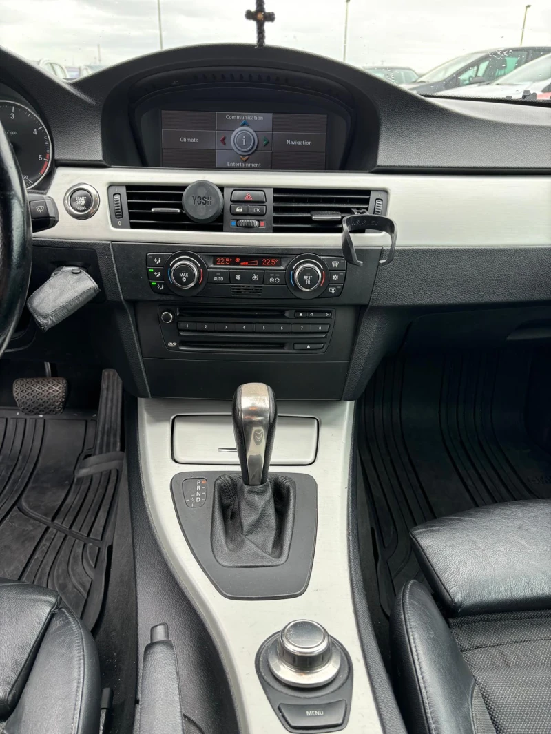 BMW 320 2.0D AUTOMATIC, снимка 14 - Автомобили и джипове - 47674882