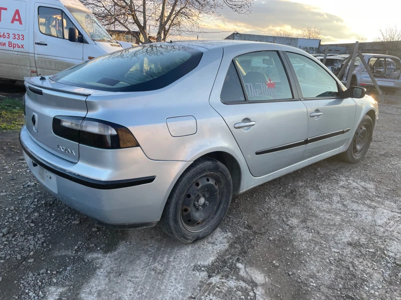 Renault Laguna 1.9, снимка 3 - Автомобили и джипове - 48330119