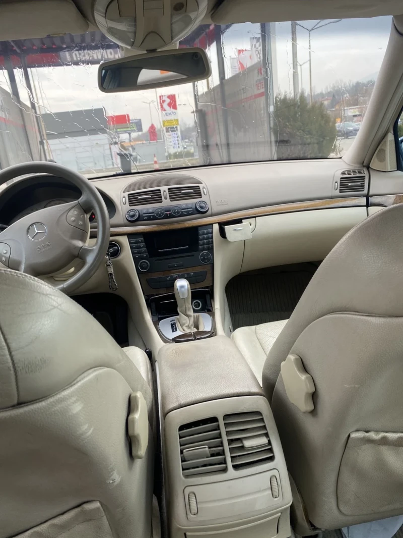 Mercedes-Benz E 270, снимка 12 - Автомобили и джипове - 48344243