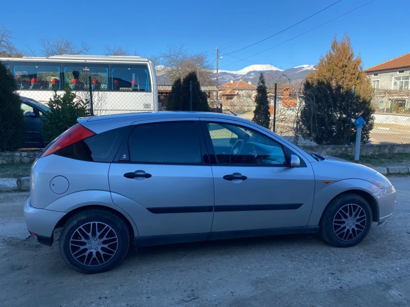 Ford Focus 1.6 Газ/бензин, снимка 3 - Автомобили и джипове - 48935422