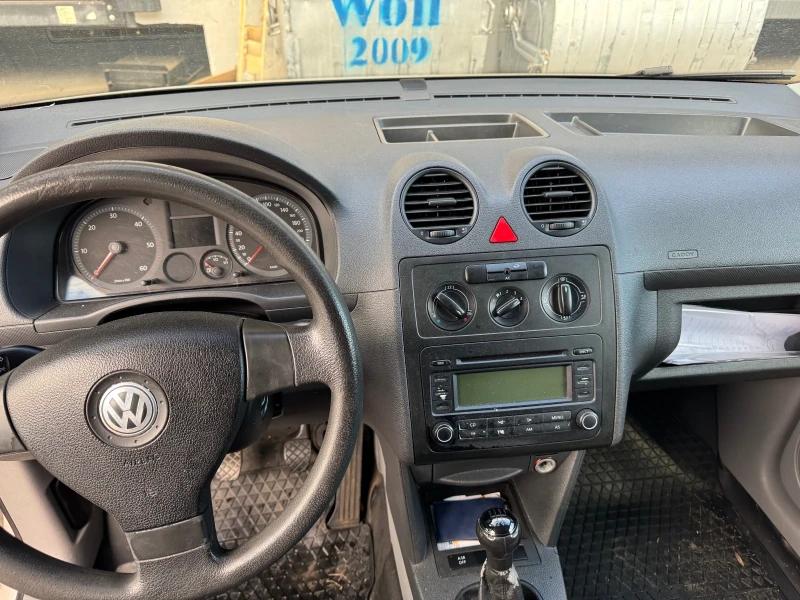 VW Caddy 1.9 TDI, снимка 5 - Автомобили и джипове - 48797853