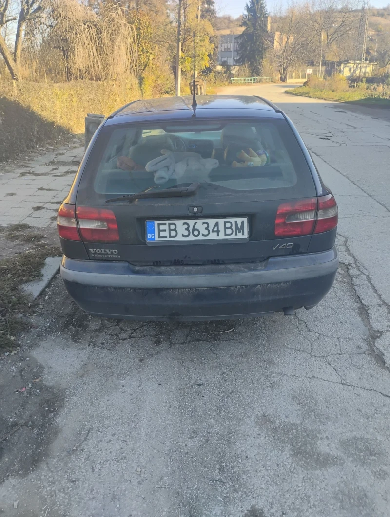 Volvo V40 1.9D 115k.s, снимка 4 - Автомобили и джипове - 48951134