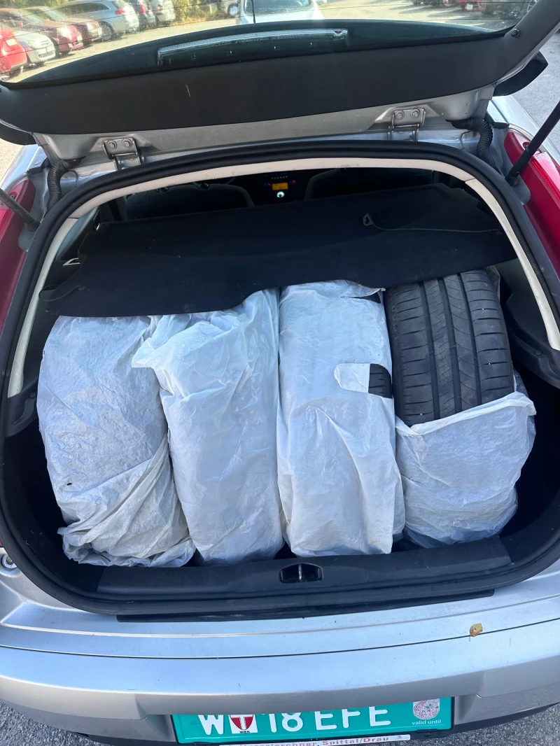 Citroen C4 1.4 16v, снимка 6 - Автомобили и джипове - 52073824