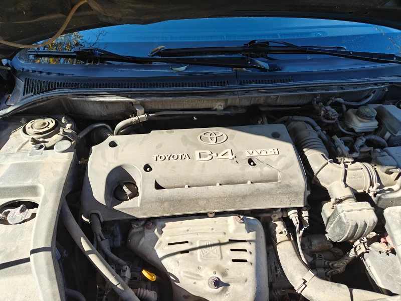 Toyota Avensis 2.0, 147кс, кожа, Facelift, семеен, снимка 10 - Автомобили и джипове - 52270686