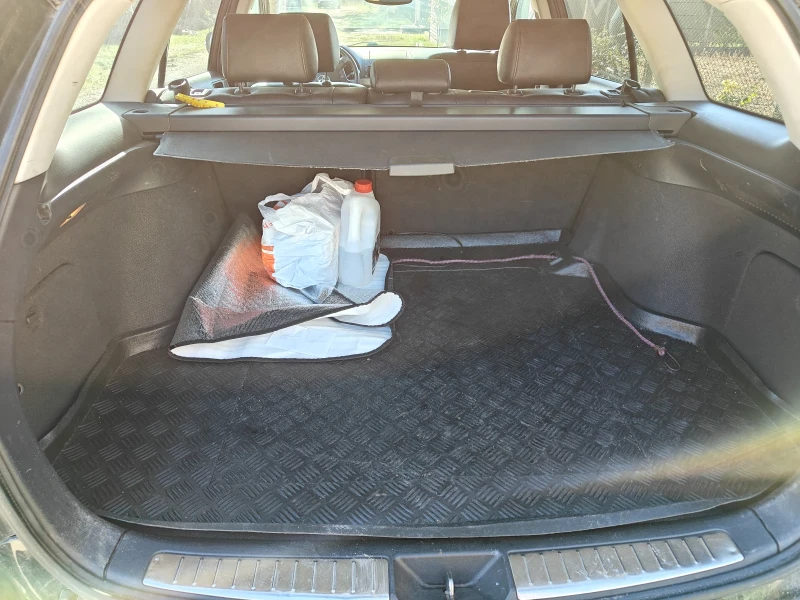 Toyota Avensis 2.0, 147кс, кожа, Facelift, семеен, снимка 9 - Автомобили и джипове - 52270686