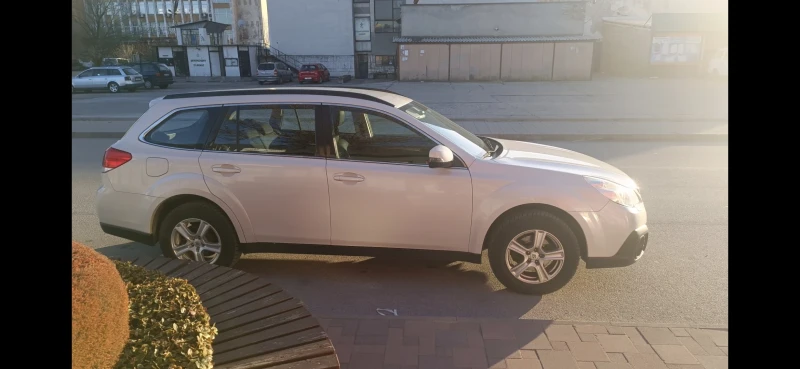 Subaru Outback, снимка 3 - Автомобили и джипове - 52297334