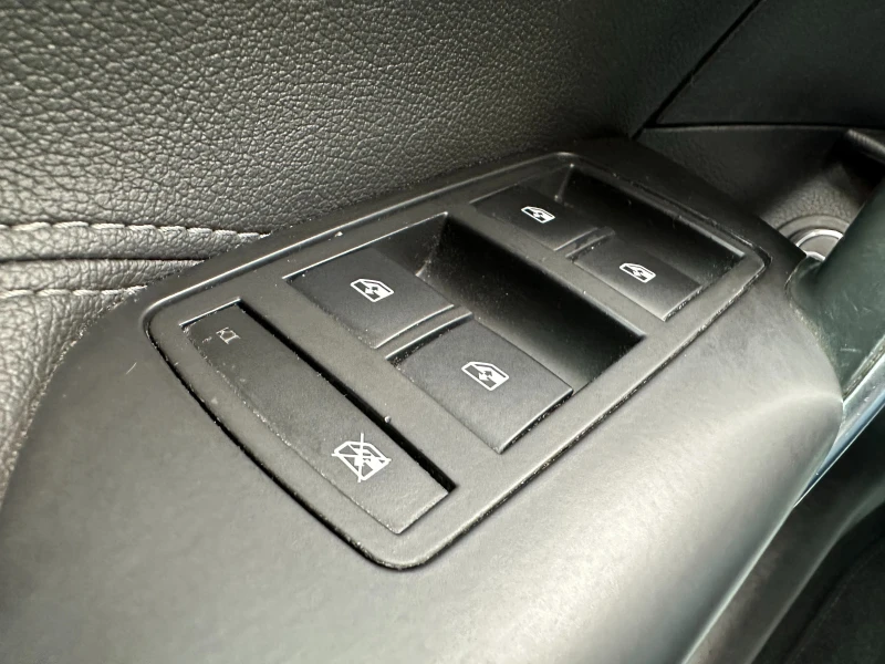 Opel Insignia 2.0d 195 к.с./ГАРАНЦИЯ 6 МЕСЕЦА, снимка 15 - Автомобили и джипове - 52374024