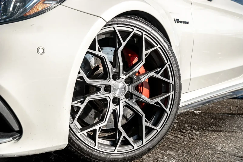 Mercedes-Benz C 63 AMG CARBON EDITION* BURMESTER* ADAPTIVE LED* FULL MAX*, снимка 4 - Автомобили и джипове - 52709698