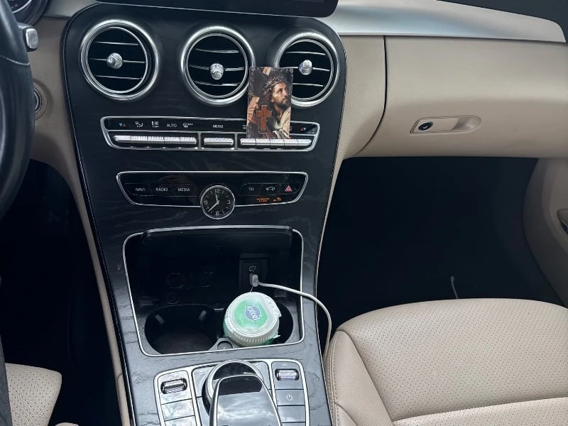 Mercedes-Benz C 300 * CARFAX * БЕЗ ПЪРВОНАЧАЛНА ВНОСКА - изображение 9