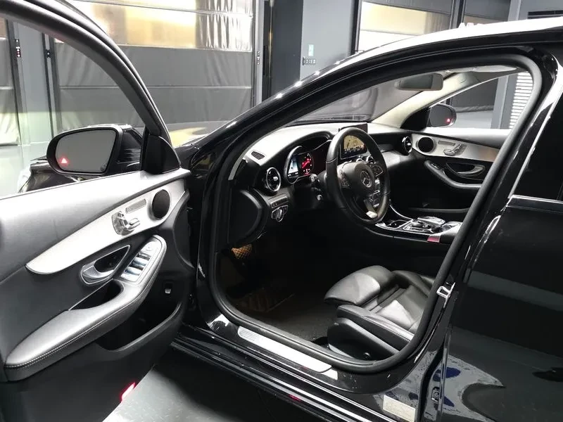 Mercedes-Benz C 220 D Avantgarde, снимка 10 - Автомобили и джипове - 55740204