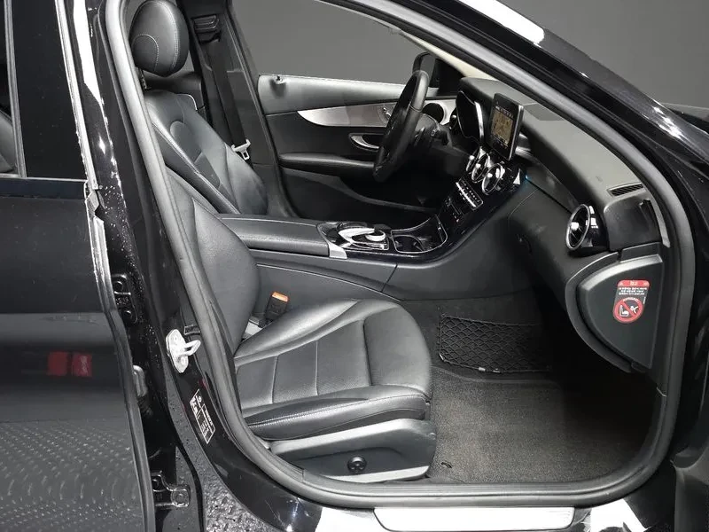 Mercedes-Benz C 220 D Avantgarde, снимка 11 - Автомобили и джипове - 55740204