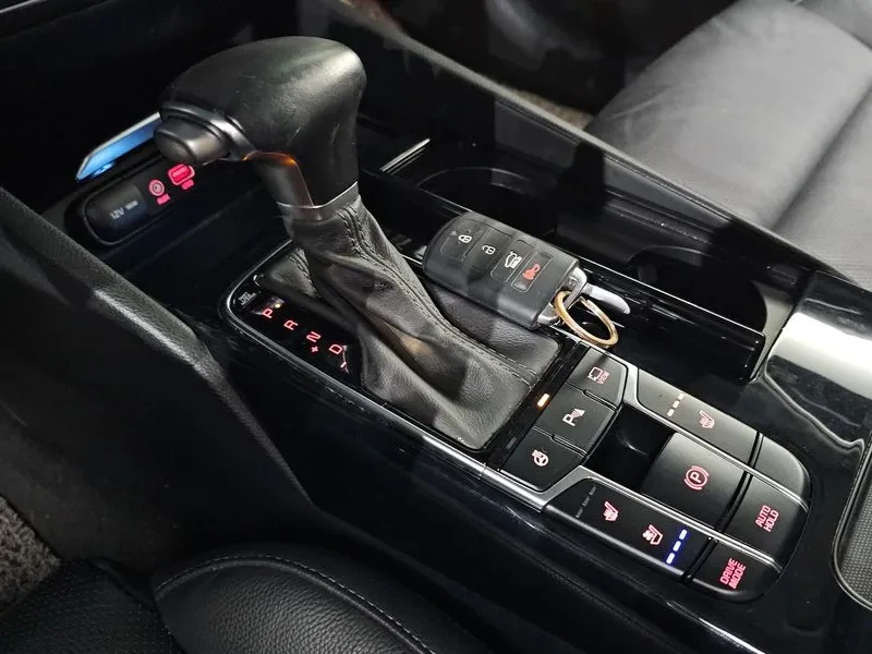 Kia K7 3.0 Lpi Luxury, снимка 9 - Автомобили и джипове - 55898378