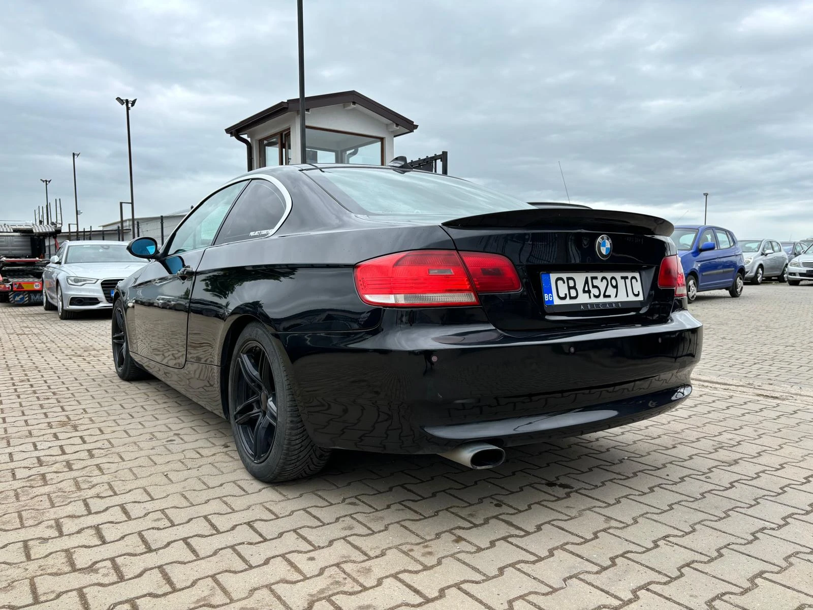 BMW 320 2.0D AUTOMATIC - изображение 3