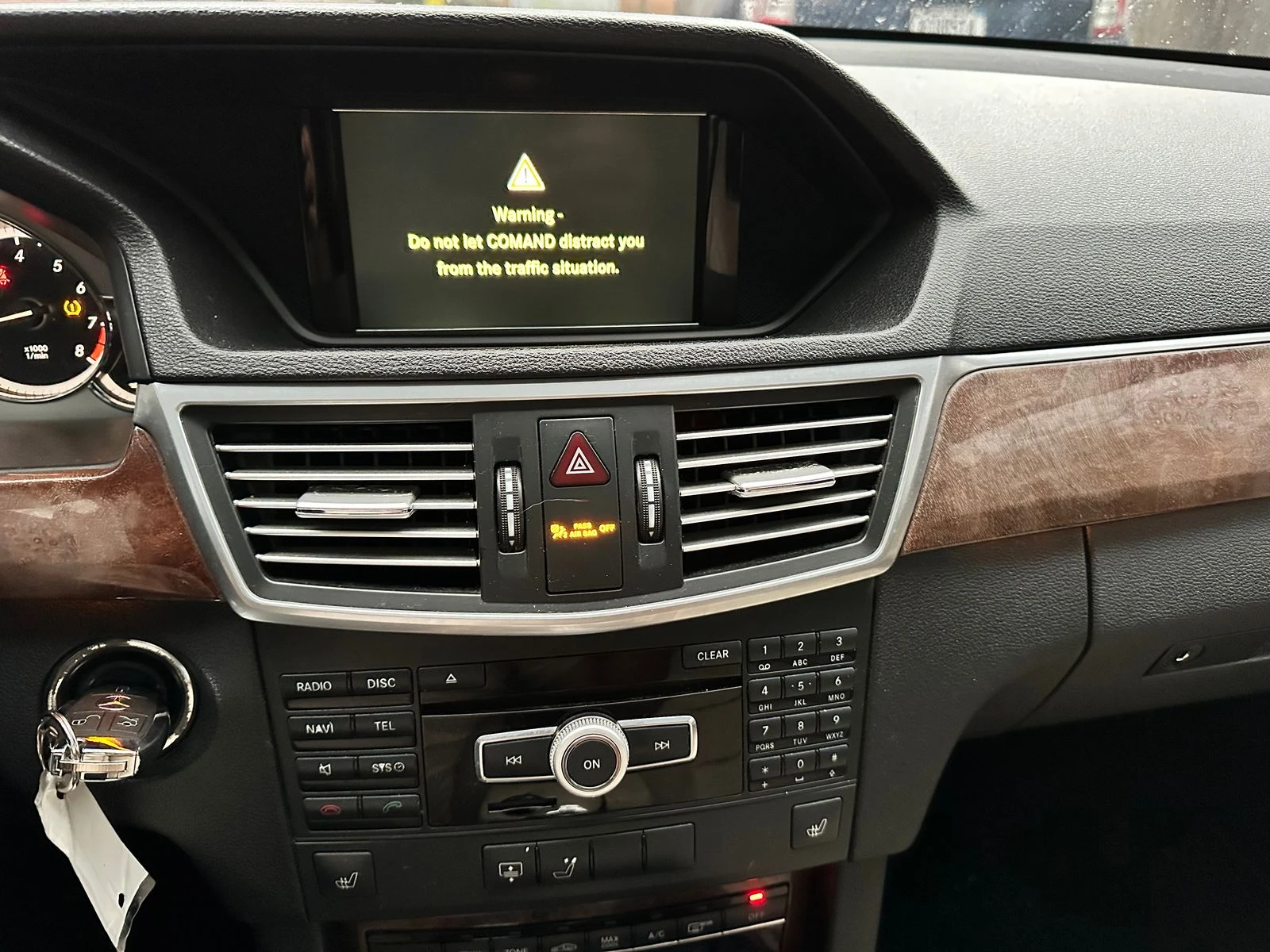 Mercedes-Benz E 350 AMBIENT* HARMAN* КАМЕРА* BUY NOW/ФИКС ЦЕНА ДО БГ - изображение 9