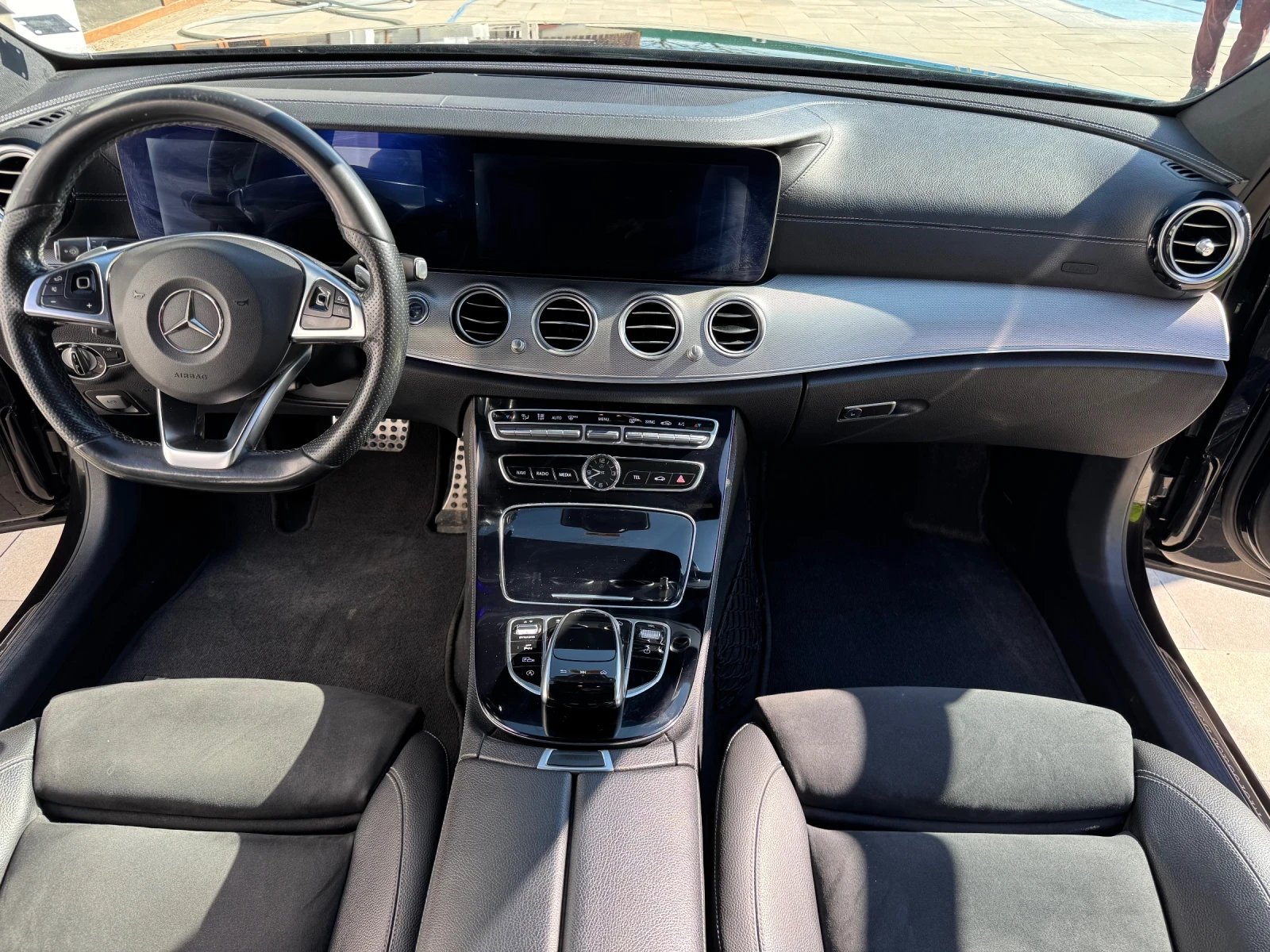Mercedes-Benz E 220 AMG Line Saloon - изображение 8