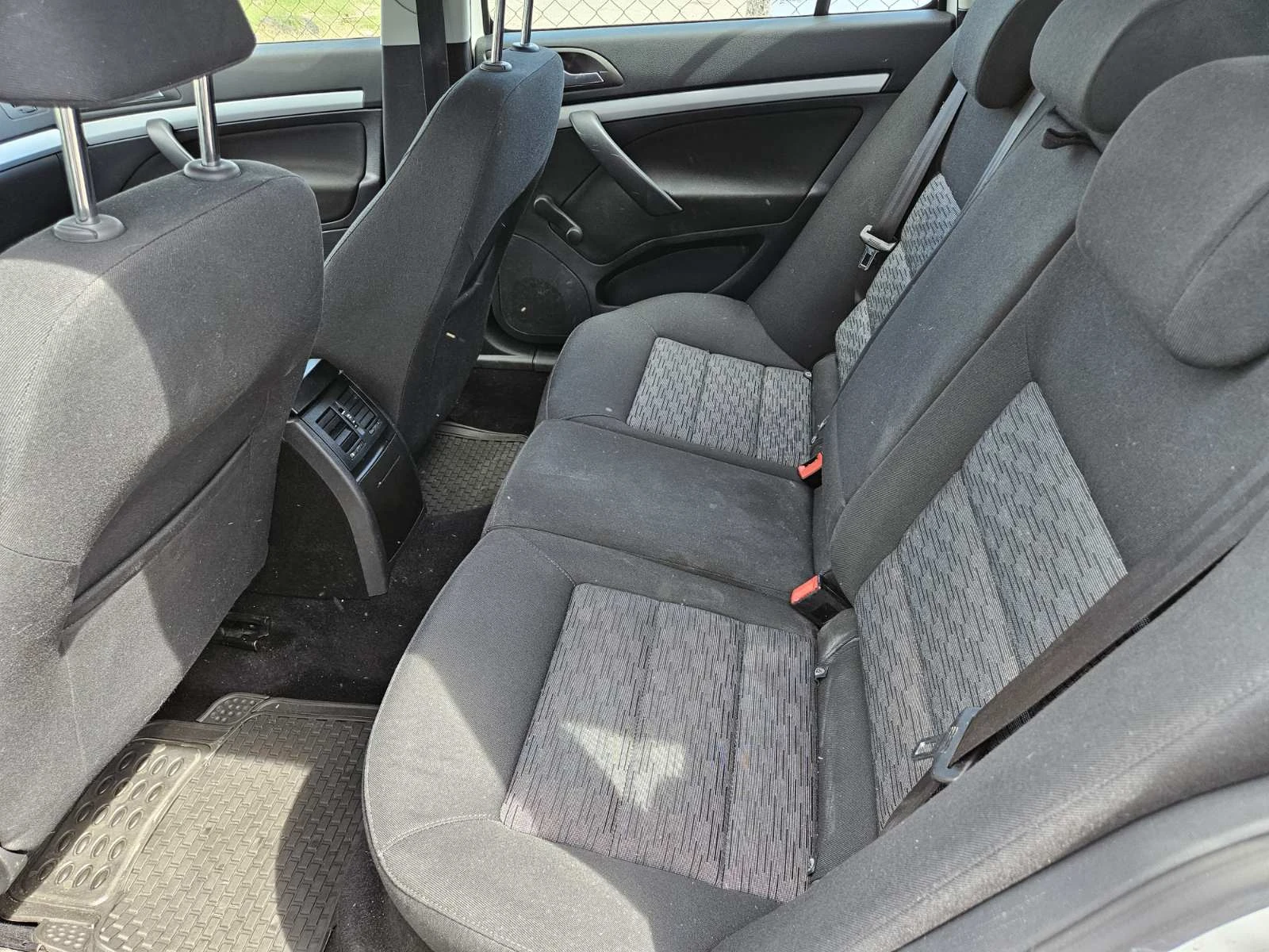 Skoda Octavia 1.6TD105K.C - изображение 6