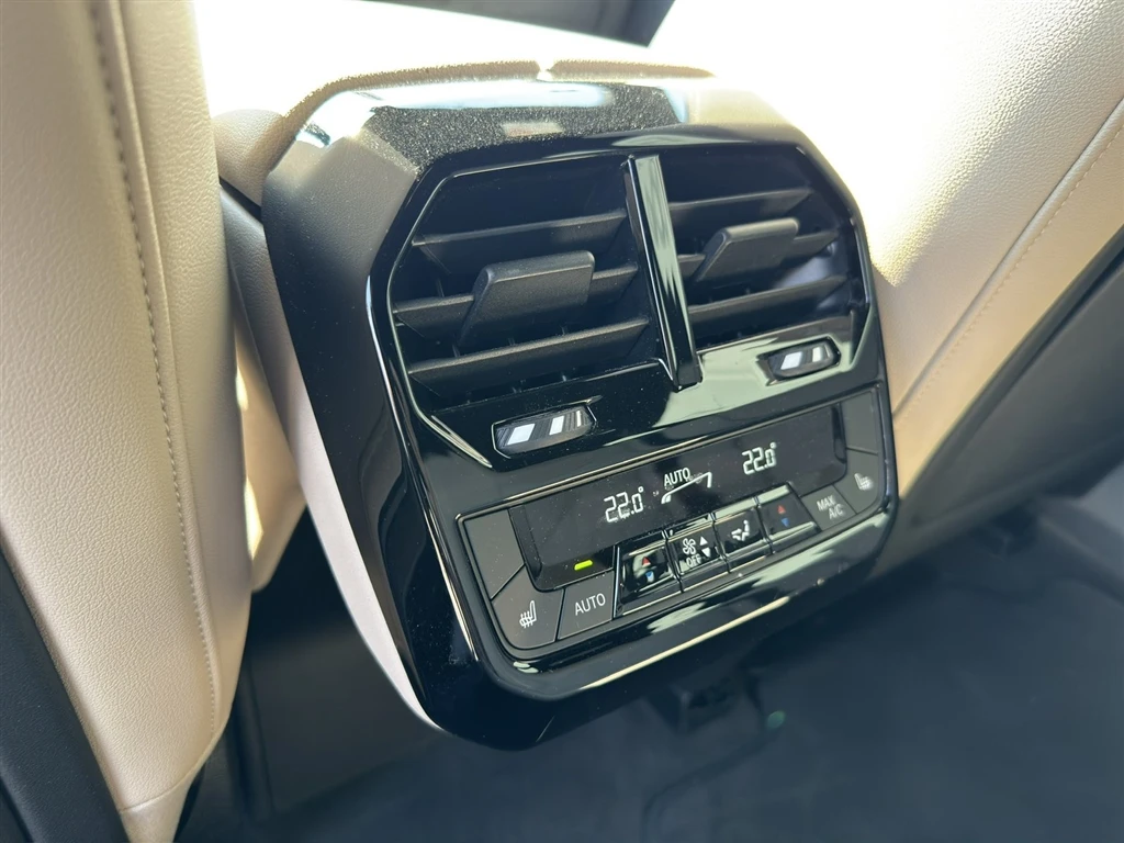 BMW iX xDrive40 | Mobile.bg   11