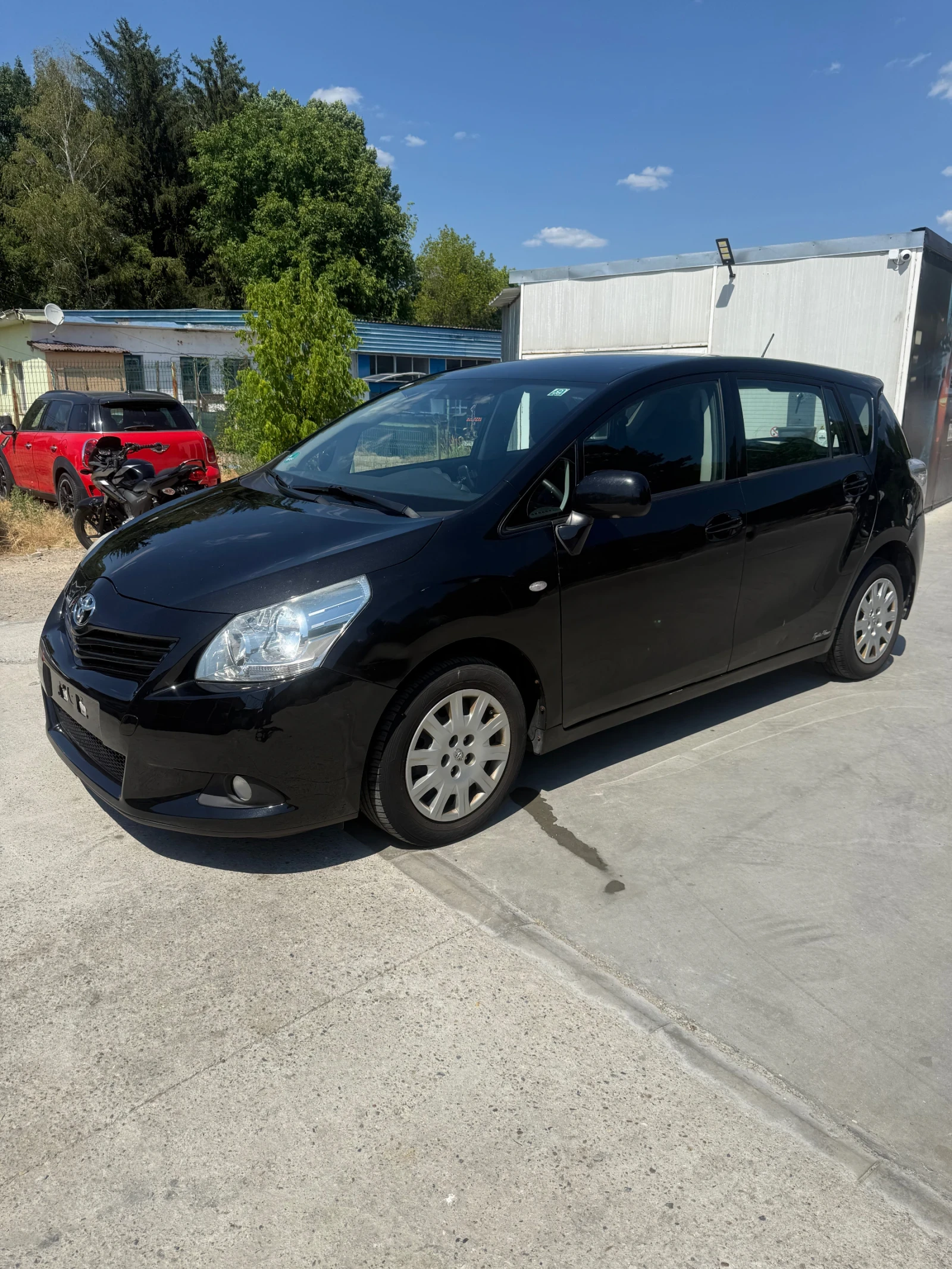 Toyota Verso 2.0 D4D 126к.с - изображение 2